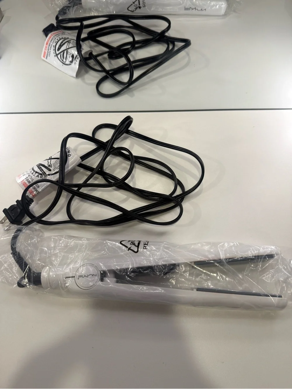NuMe White and Black Flat Iron Hair Straightener